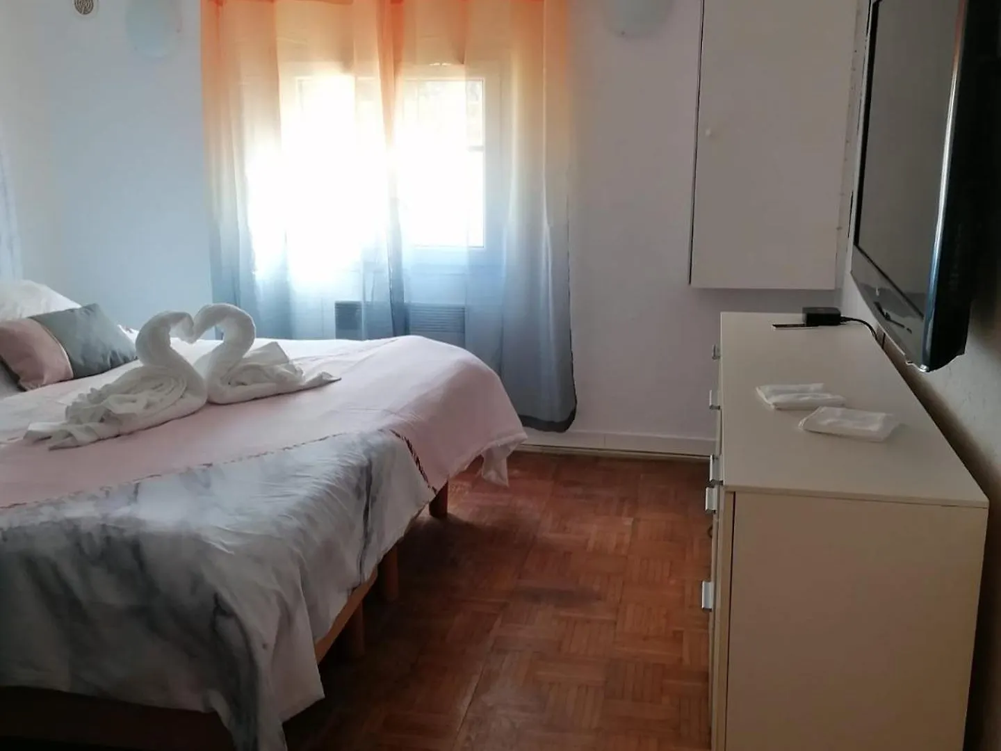 Pitchoun Bed and Breakfast Grasse 0*,  Frankrig